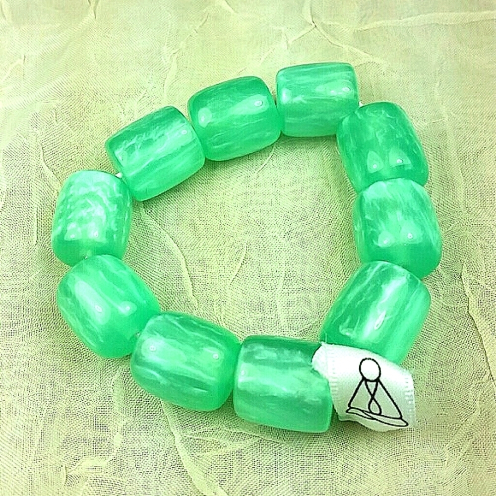 Bracelet Zen stretch Mint green acrylic beads Monk Ribbon Tag EUC
